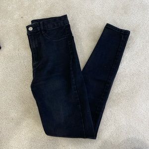 ZARA BLACK SKINNY JEANS